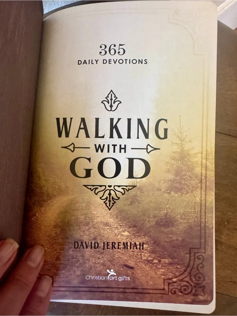 Walking With God 365 Daily Devotions